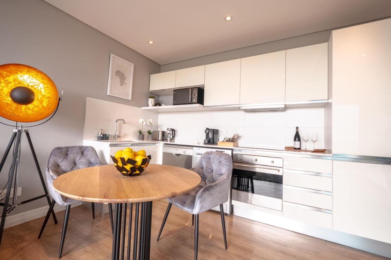 Greenpoint Designer Apartment Near Stadium & Waterfront ケープタウン エクステリア 写真