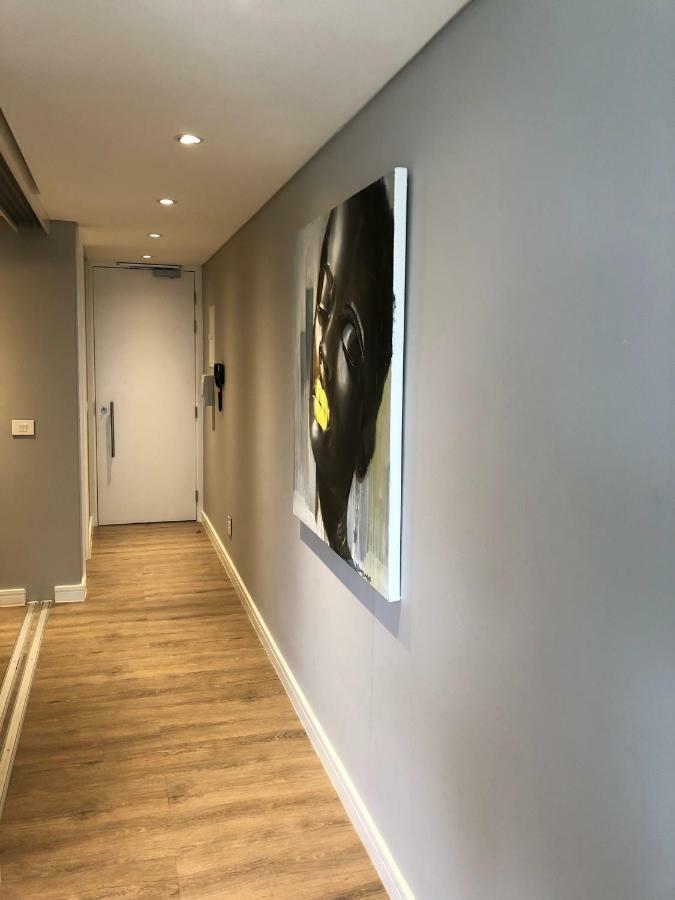 Greenpoint Designer Apartment Near Stadium & Waterfront ケープタウン エクステリア 写真